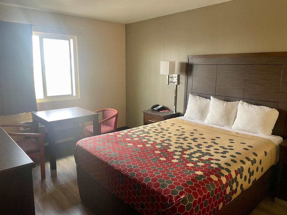 Econo Lodge Inn&Suites Corning Esterno foto