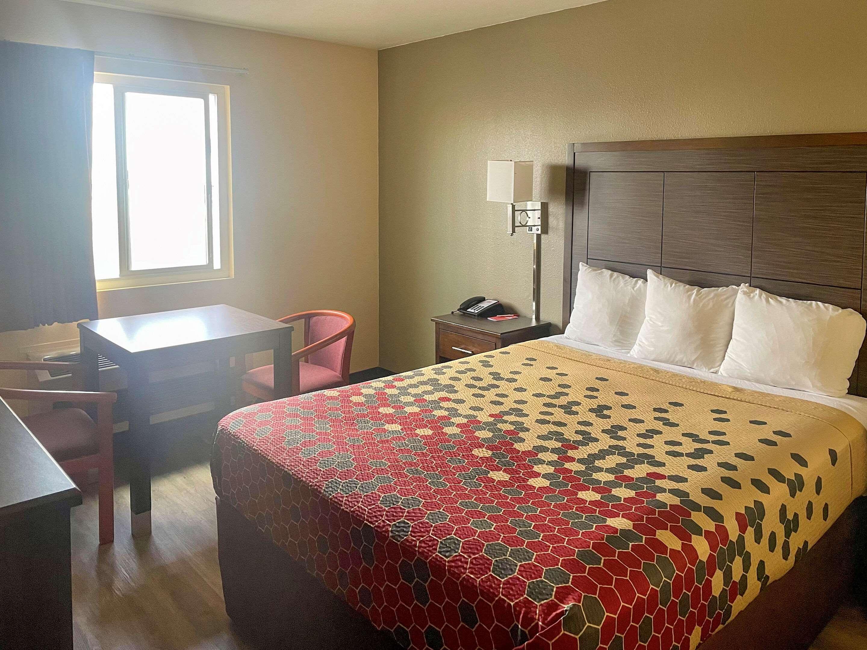 Econo Lodge Inn&Suites Corning Esterno foto