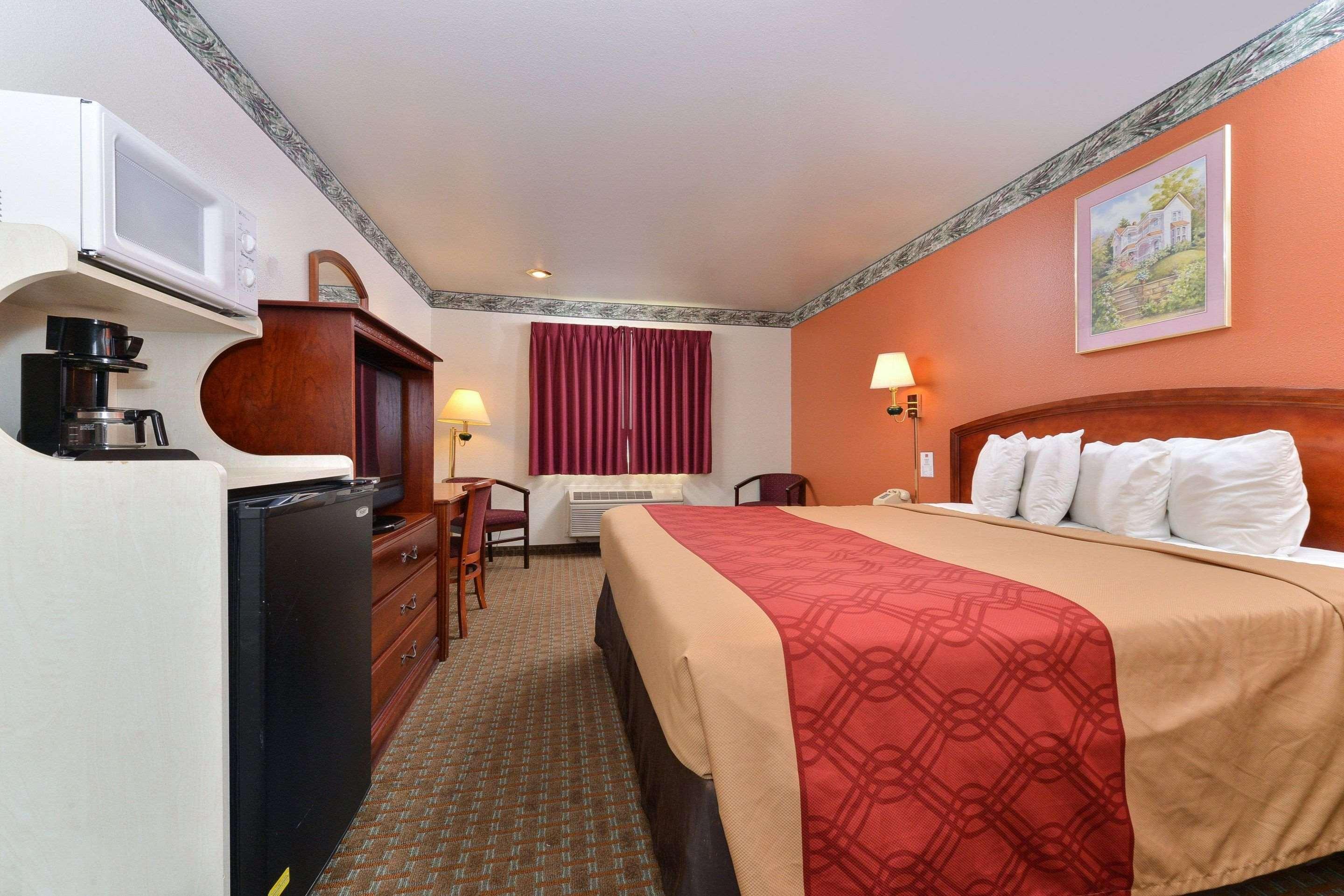 Econo Lodge Inn&Suites Corning Esterno foto