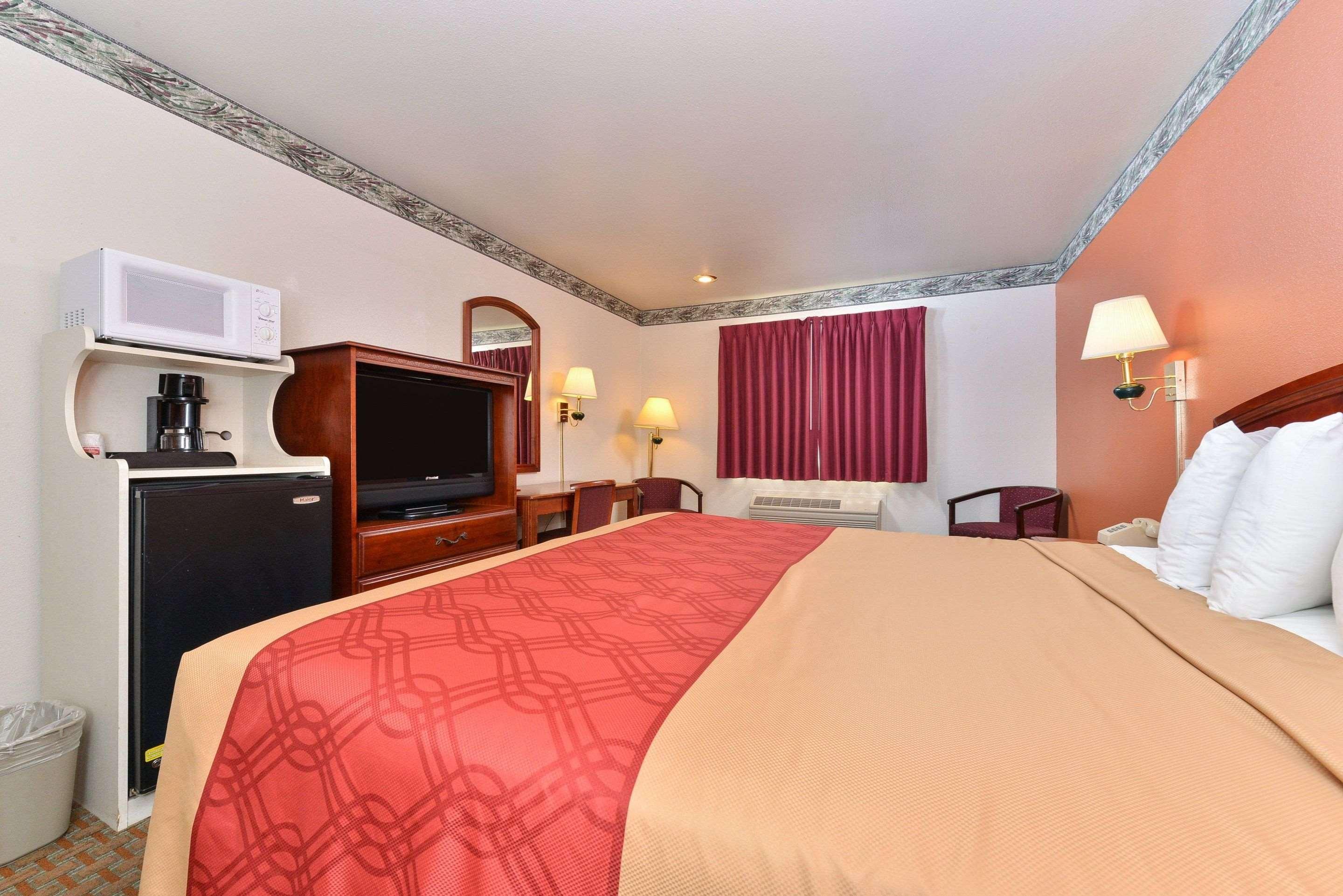 Econo Lodge Inn&Suites Corning Esterno foto