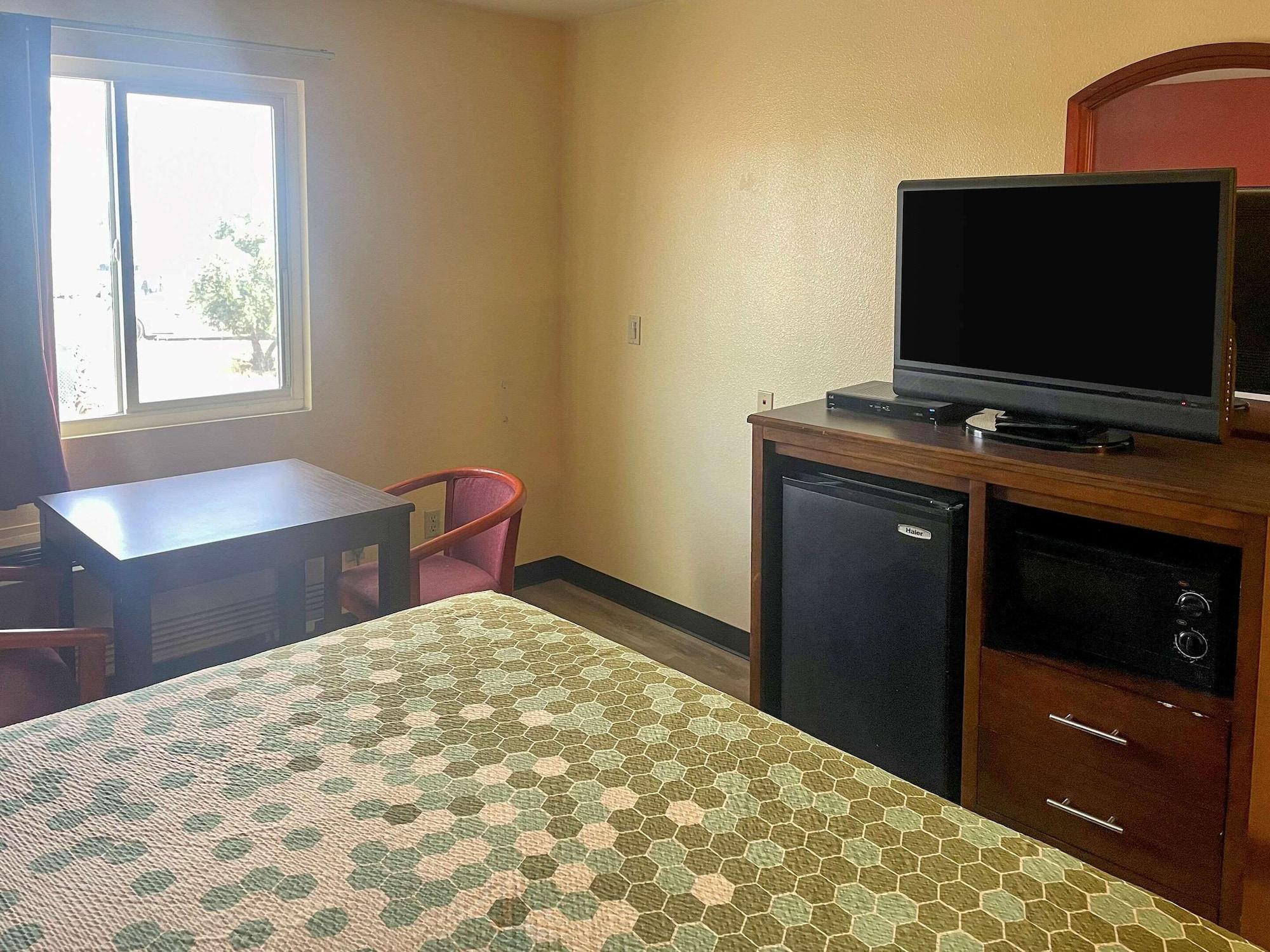 Econo Lodge Inn&Suites Corning Esterno foto